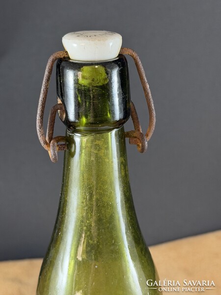 Ritka G. (Gustav) Adam Brauerei Birnbaum porcelán csatos üveg