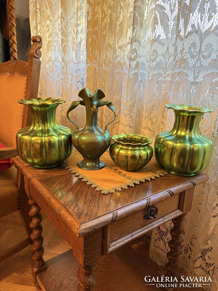 Eladó Zsolnay eozin vázák és kaspók.