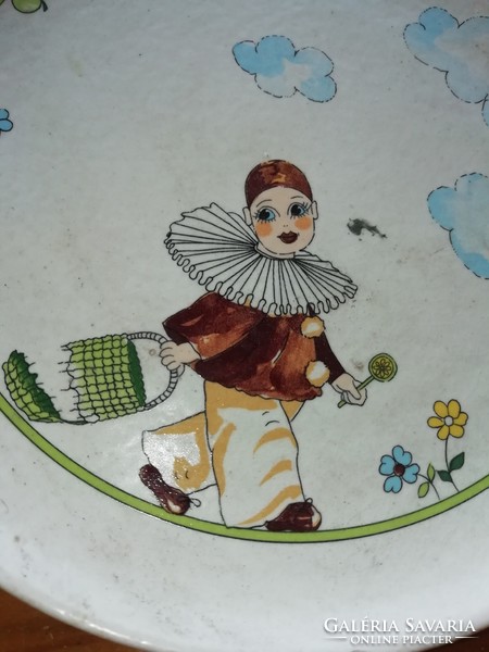 Bohóc vidám tányérka a képeken látható állapotban,SOK AUKCIÓ AKCIÓ VEGYE VIGYE TÖBB SZÁZ TERMÉK