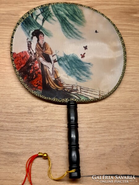 Japán kézi festésű gésa legyező