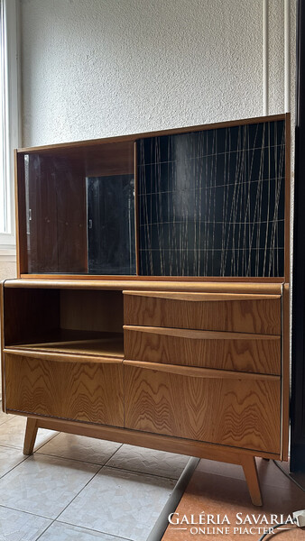 Jitona / Landsman bútor eladó (kis hiba belül az alsó polcon)