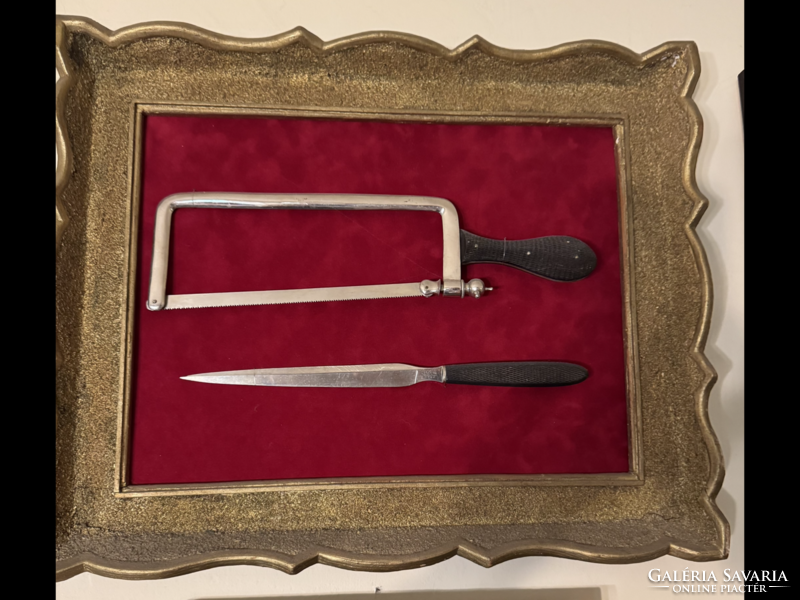 19.századi amputációs szett. Gyorsvágó kés és csontfűrész. Orvosi műszer. Szabadságharc. 1848