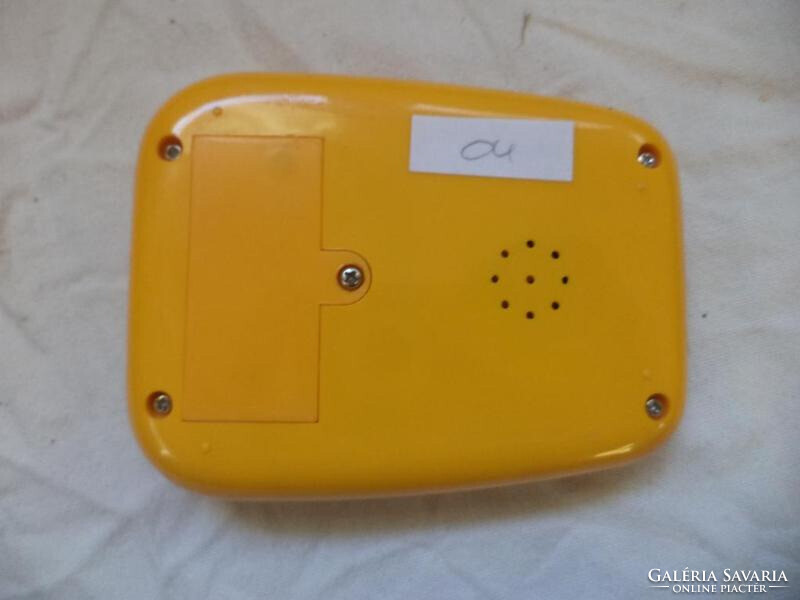 Pikachu retro kvarcjáték (550)