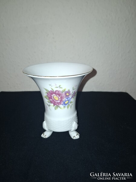 Hollóházi Első osztályú- oroszlán körmös váza porcelán szép állapotban