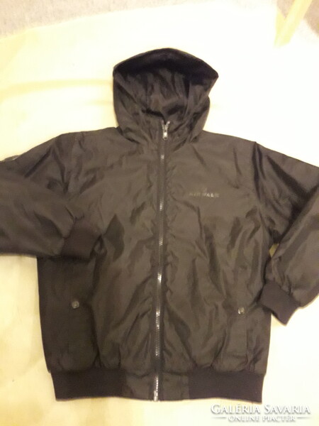 AIRWALK fekete téli vízhatlan kapucnis cipzáros dzseki 146 újszerű Szép termék