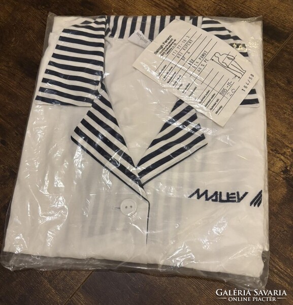 Bontatlan Malév munkaruha gyűjtőknek
