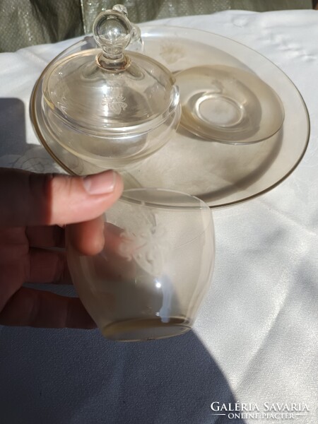 Nemesi címeres, 1 személyes üveg kávézó szett. 1915-20