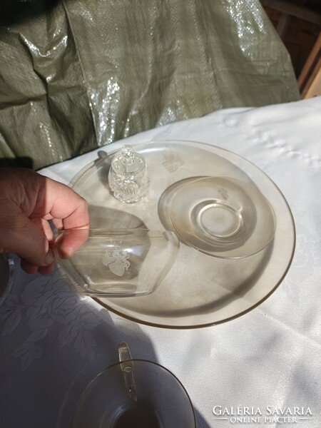 Nemesi címeres, 1 személyes üveg kávézó szett. 1915-20