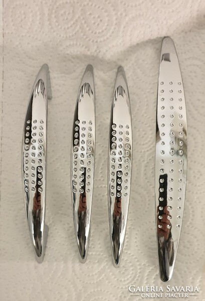 KRÓM  FÉM BÚTOR FOGANTYÚK,ÚJAK