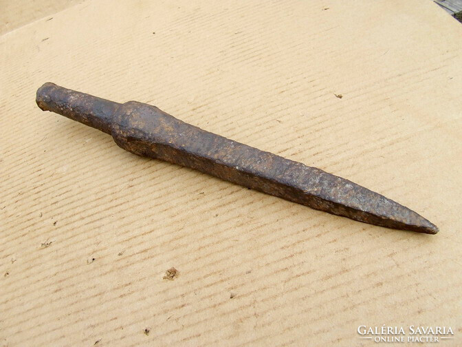 Antik kovácsolt cövek