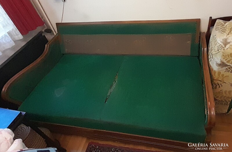 Kihúzható kanapé, felújítandó