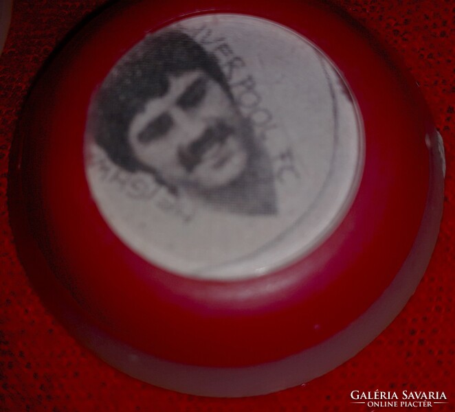 1975 - 76 szezon EXTRÉM RITKA kivitelű LIVERPOOL gombfocicsapat tartójában a képek szerint