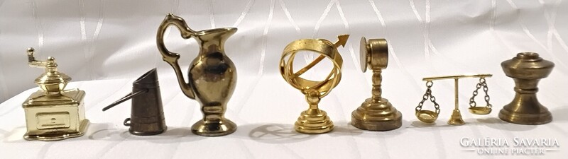 MINIATŰR  DÍSZTÁRGYAK