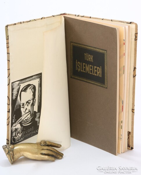 1939 - Melek Celal  - Török hímzések  - Egyedi török hímzett vászonkötésben - Különleges könyvkötés!