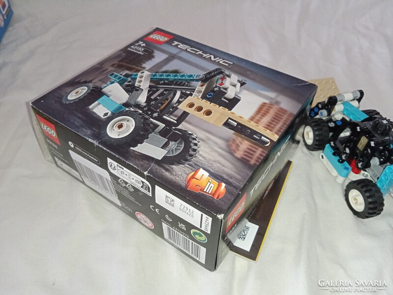 LEGO®  LEGO Technic Teleszkópos markológép (42133). 2 az 1-ben készlet