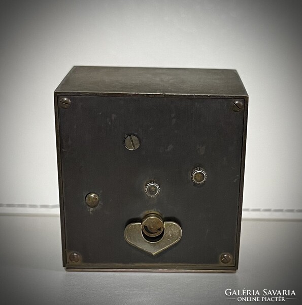Svájci Art deco asztali vagy utazó óra ! Mechanikus - ébresztős !