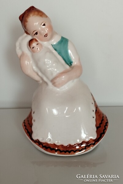 Bodrogkeresztúri kerámia anya gyermekével 13 cm