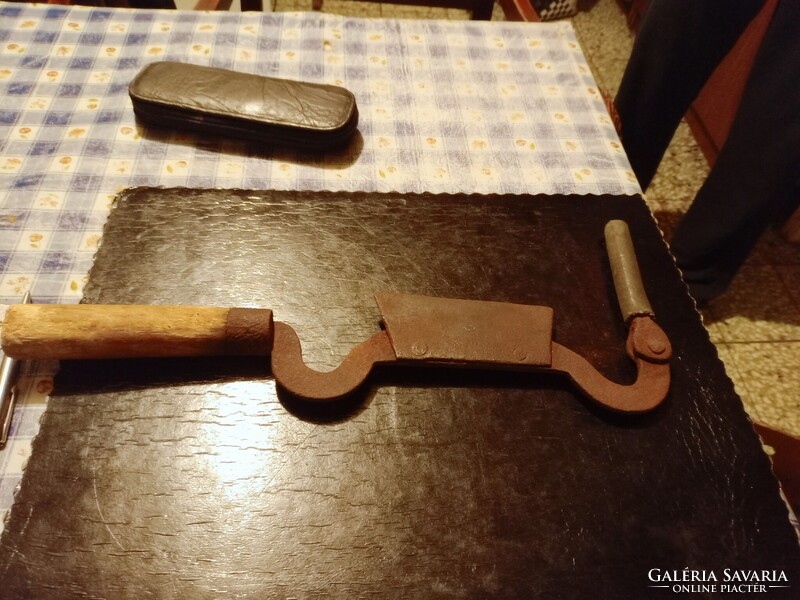 Dohány vágó