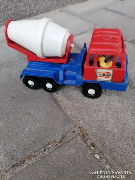 Volán feliratú műanyag betonmixer autó