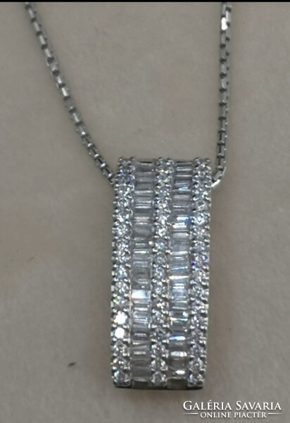 Fehérarany 18k Nyaklánc Csúszka Gyémántköves yMedállal