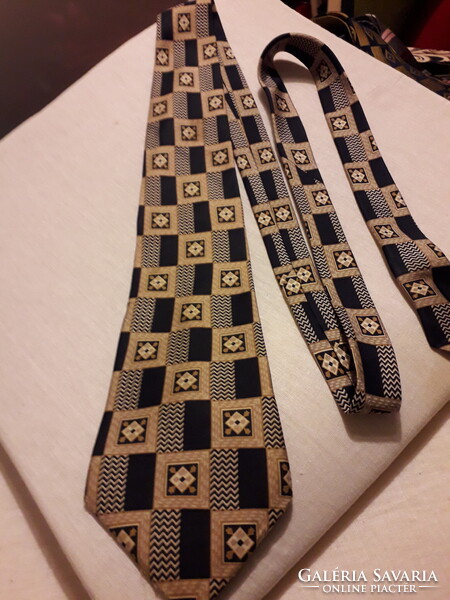 Pierre Cardin Paris mintás újszerű nyakkendő Szép termék.