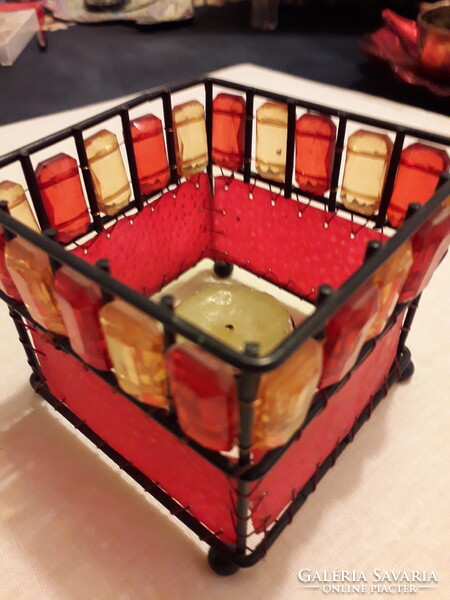 Lakás dekor négyszögletes gyöngyös színes gyertyatartó 9x9x8 cm. új.