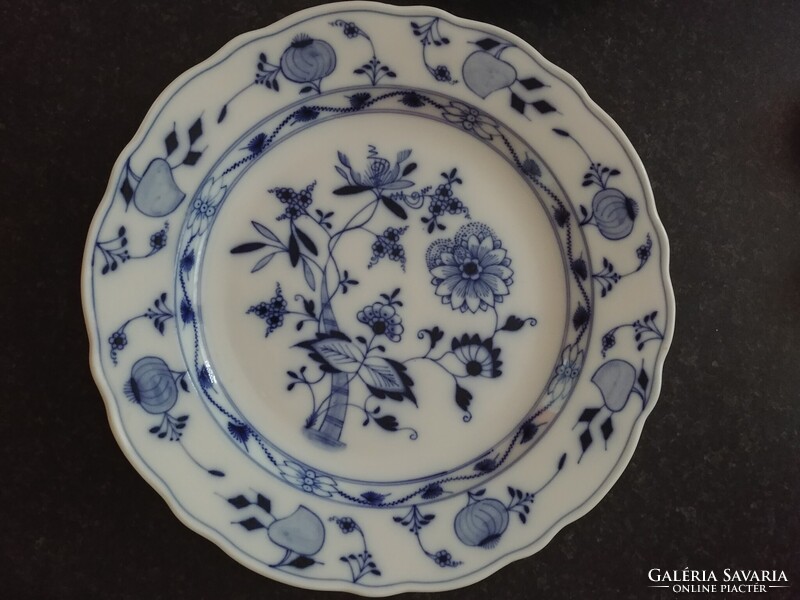 Hagymamintás meisseni porcelán tányérok