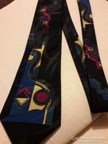 QG design fekete/színes mintás Silk  nyakkendő Szép termék.