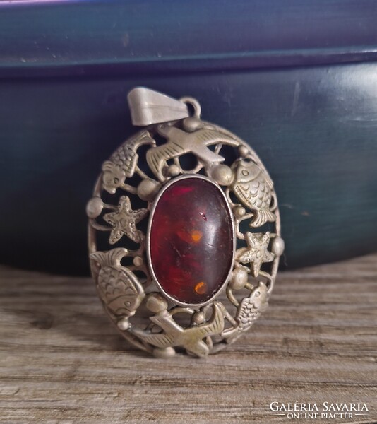 Antik ezüst medál/borostyán