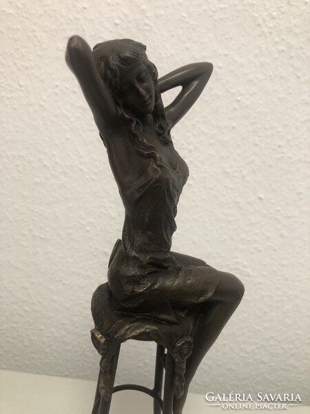 1 Ft-ról indul! Francia bronz „bárhölgy” szobor – jelzett, szignózott  bronz pecséttel