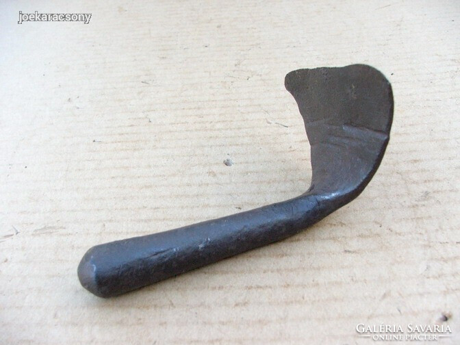 Régi kovácsolt konyhai eszköz kovászkaparó