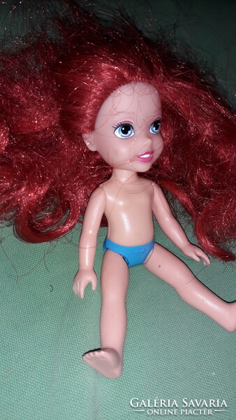 2021.EREDETI -DISNEY - ARIEL HERCEGNŐ - GYERMEK- BARBIE játék baba 14 cm a képek szerint B 24