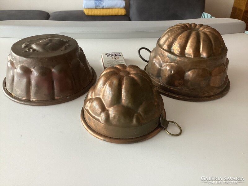 Antik réz konyhai kuglóf formák: 19. századi