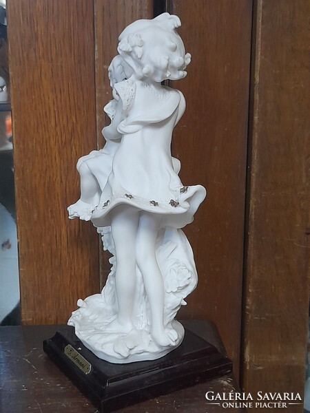 Italy Art Deco Capodimonte Giuseppe Armani 1986 Florence Kislány Pár Szobor,Fa Talapzaton.20.5 cm.
