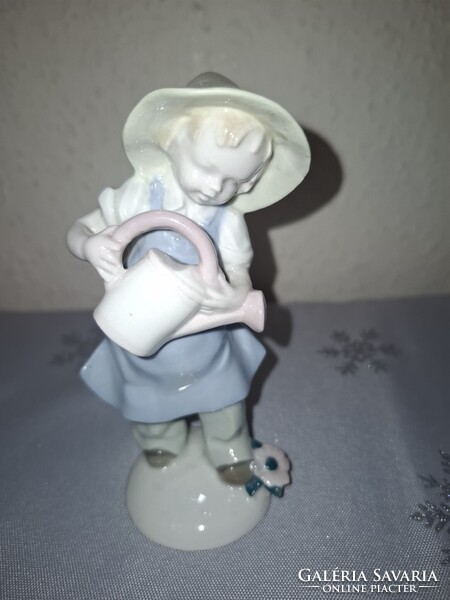 Gyönyörű, Grafenthal  Carl Scheidig virágot locsoló kisfiú eladó szép festéssel, állapotban   13  cm