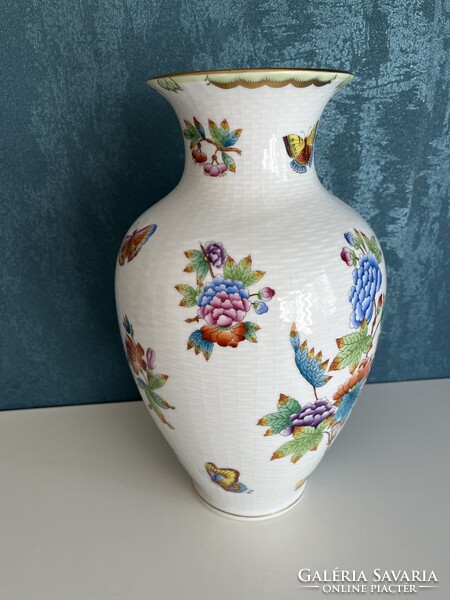 CSODÁS, NAGYMÉRETŰ HERENDI PORCELÁN VIKTÓRIA MINTÁS, KOSÁRFONOTT VÁZA