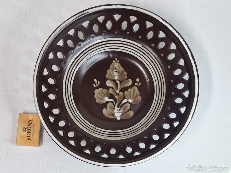 Nagy méretű Hódmezővásárhelyi mázas festett áttört díszítésű kerámia tál hibátlan állapotban 25,5 cm