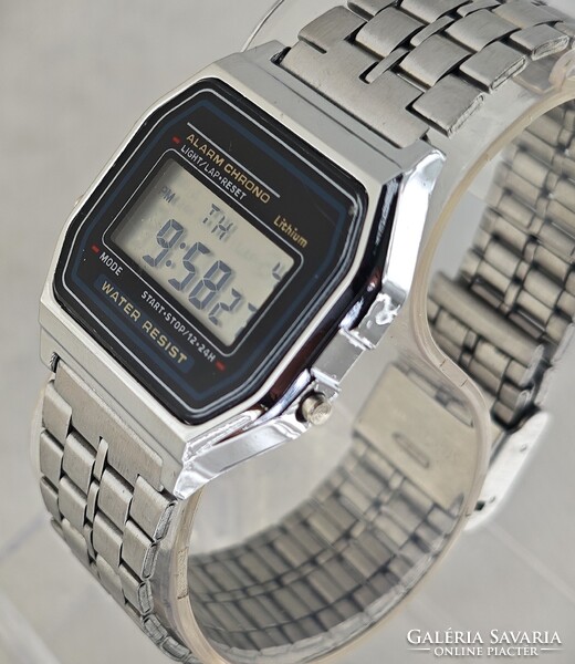 Szép állapotú retro quartz óra