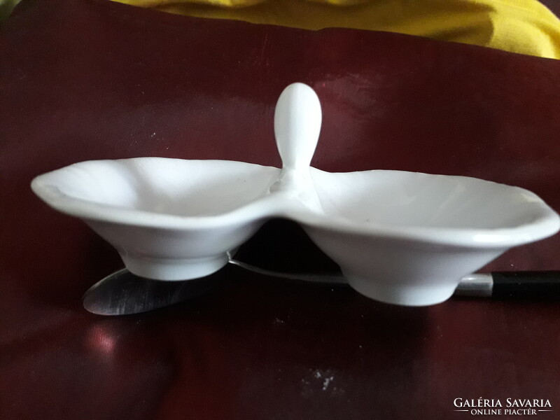 Porcelán fehér dupla fenekű sótartó hibátlan 13x10 cm.