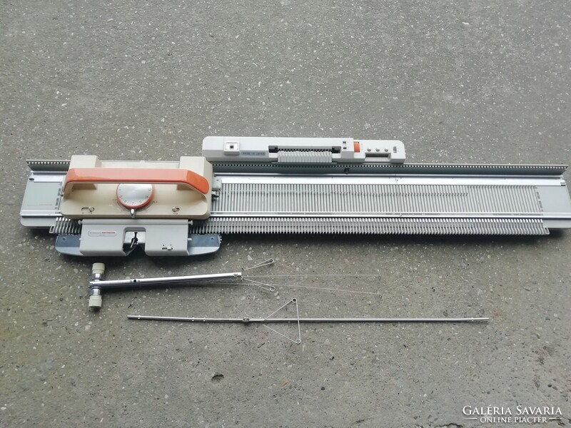 Empiral Kintmaster HK-160, mechanikus kötőgép