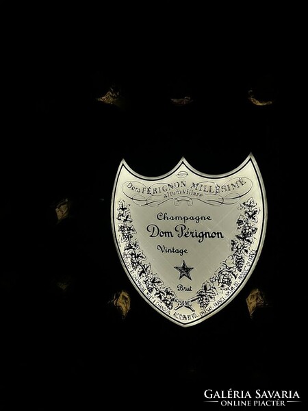 CHAMPAGNE CLUB - Dom Pérignon Champagne Címerpajzs – Háttérvilágításos reklámtábla