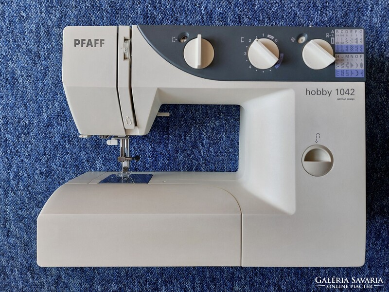 PFAFF hobby 1042 varrógép