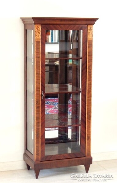 Biedermeier intarziás vitrin [D-01] Bútorgyártás mesterfokon!
