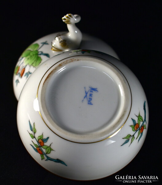 KOI HAL FIGURÁLIS FOGÓVAL HERENDI HECSEDLI - CSIPKEBOGYÓ MINTÁS PORCELÁN BONBONIER !
