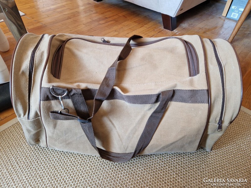 Ritka Vintage Camel Travel Bags utazótáska, újszerű, hímzett logós (90-es évekből) mérete 60x30x30cm