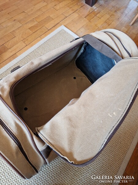 Ritka Vintage Camel Travel Bags utazótáska, újszerű, hímzett logós (90-es évekből) mérete 60x30x30cm