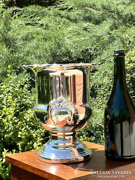 CHAMPAGNE CLUB - Ezüstözött Medici Urna Pezsgő- és Borhűtő Akantuszleveles Fogantyúkkal