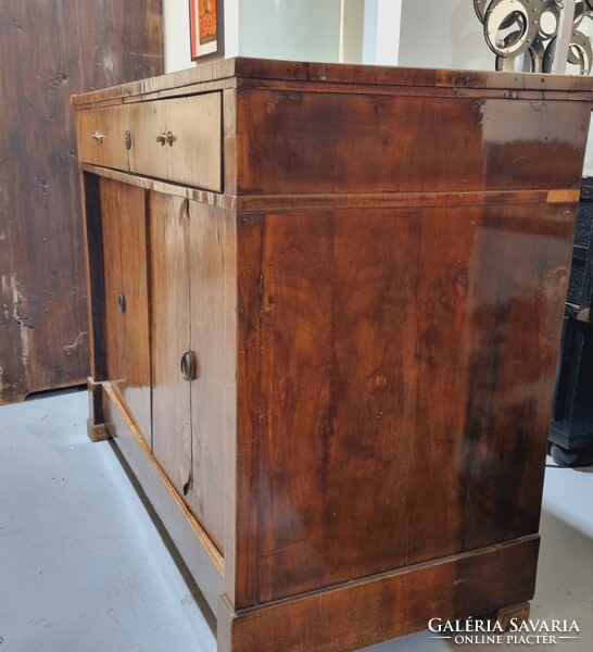 Biedermeier írókomód, trümo szekrény