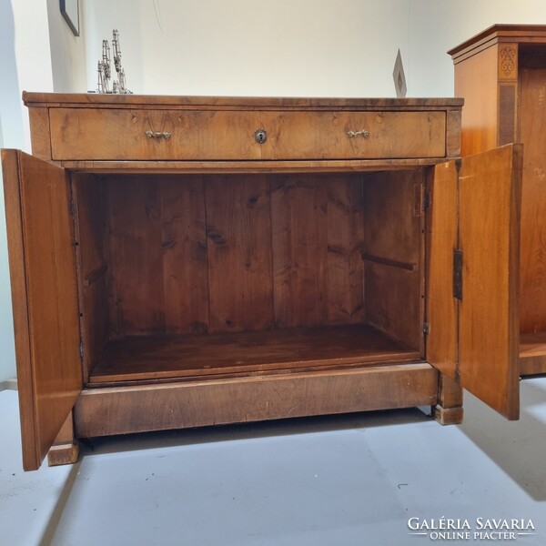 Biedermeier írókomód, trümo szekrény