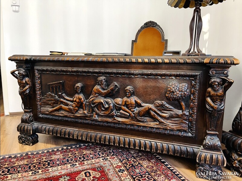 Eladó különleges, kézzel faragott historizáló bútor-együttes – vitrin, íróasztal és karosszék